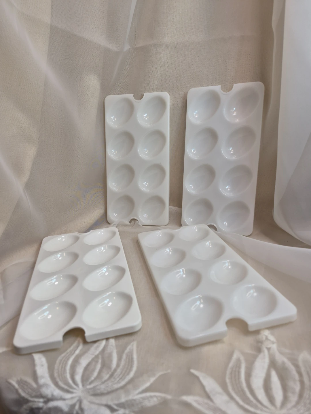 Lot of 4 Tupperware Devilled Egg Insert Holders - photo 4