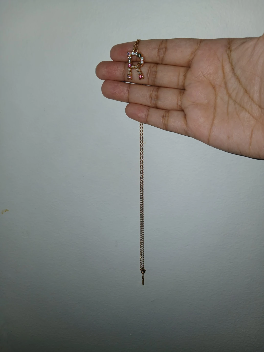 Alphabet R Necklace with Rhinestones - photo 2