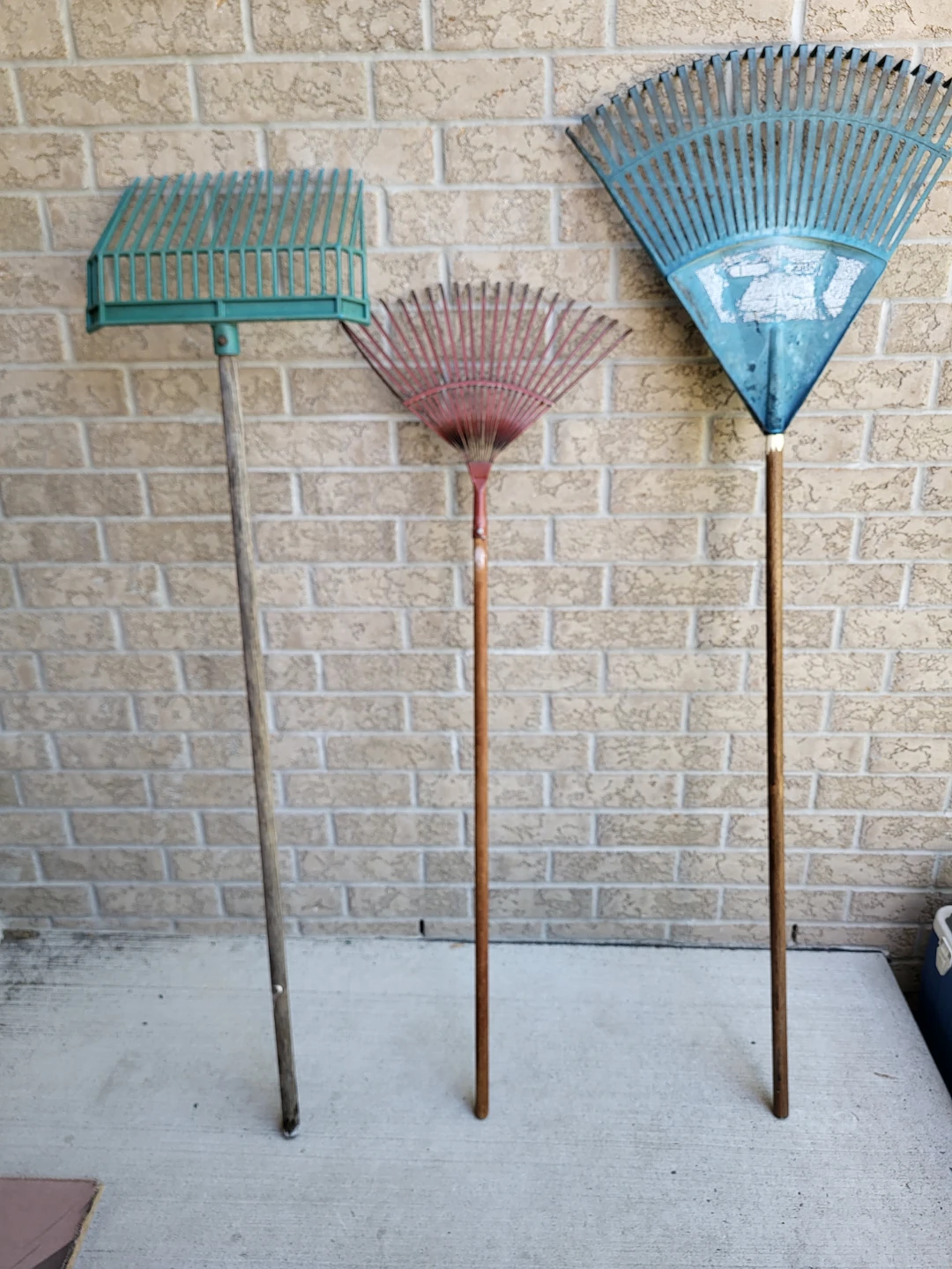 Fan and Barn Stall Rake Tools