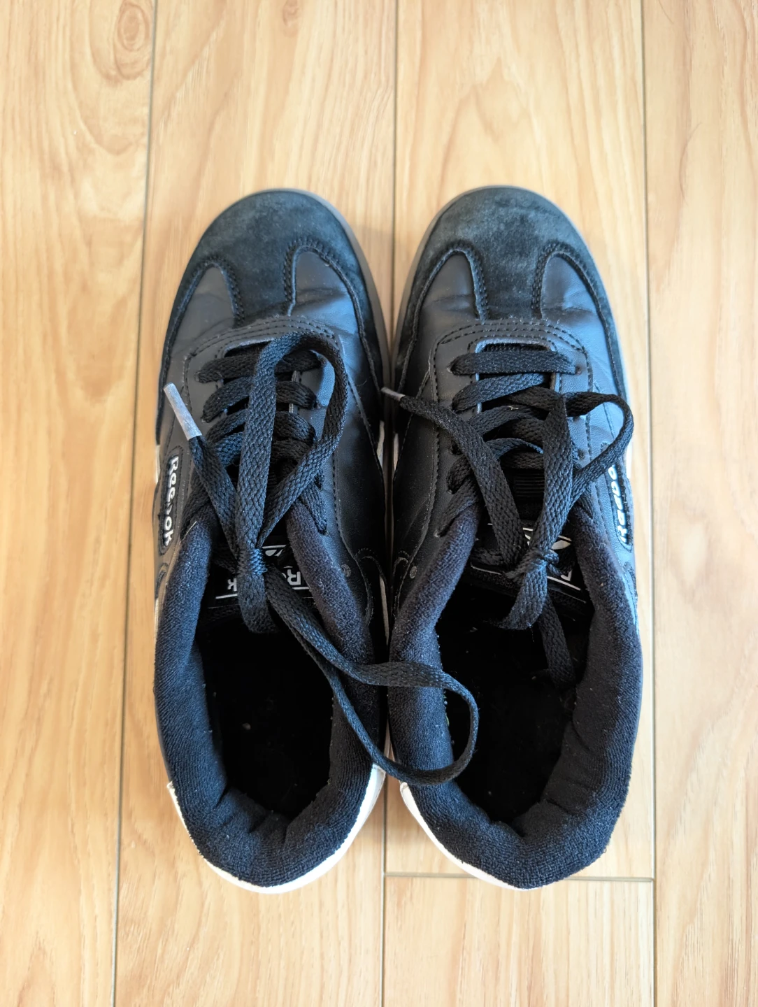 Reebok Kids Size 3 Black Sneakers - photo 2