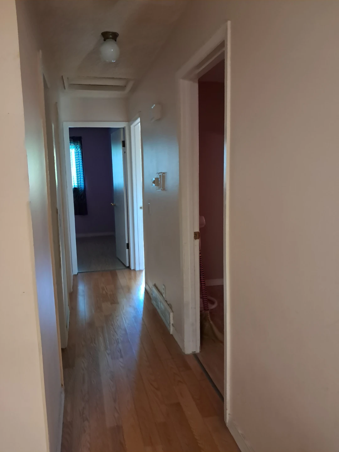 Main floor for rent - photo 3