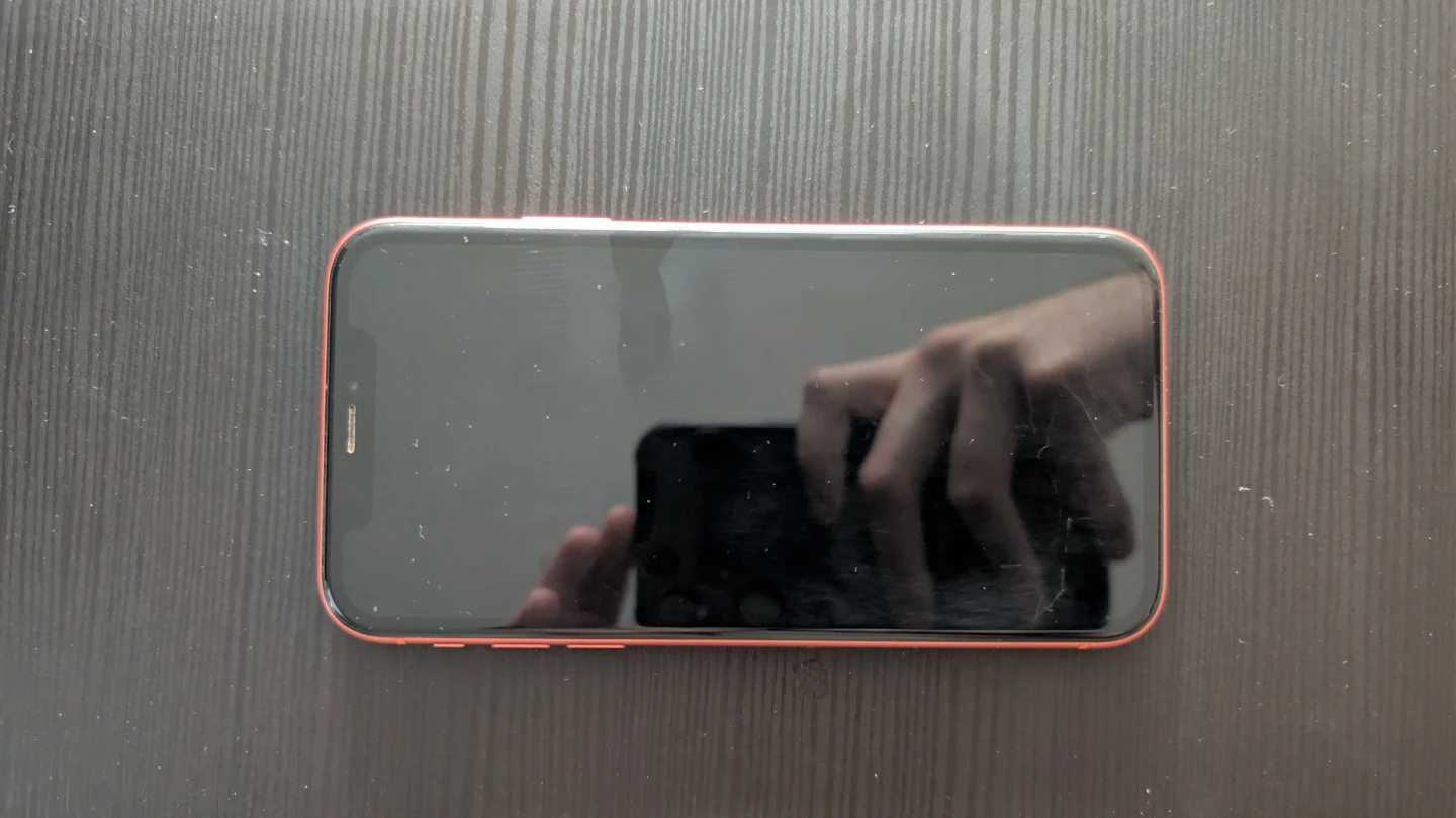 Apple iPhone XR - Coral - photo 2
