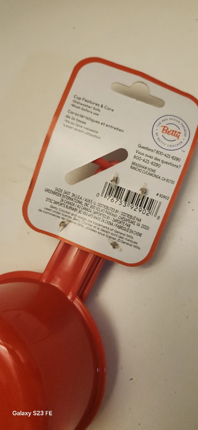 Betty Crocker Red Measuring Cups (Set of 4) - photo 4