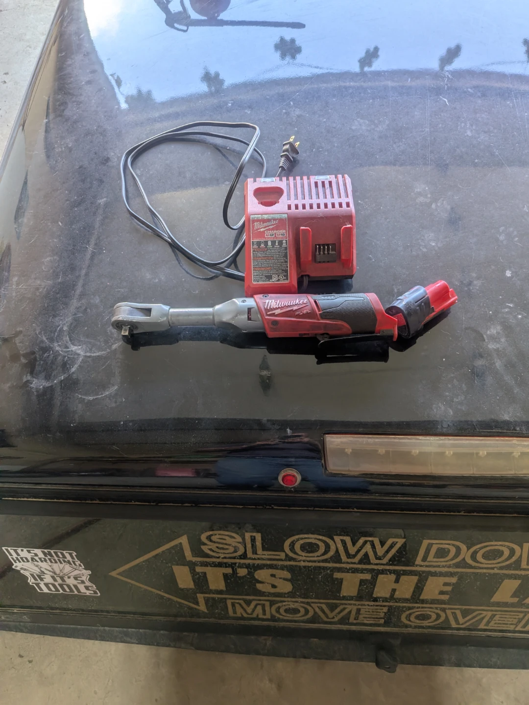 Milwaukee M12 Cordless Ratchet with Charger - photo 4