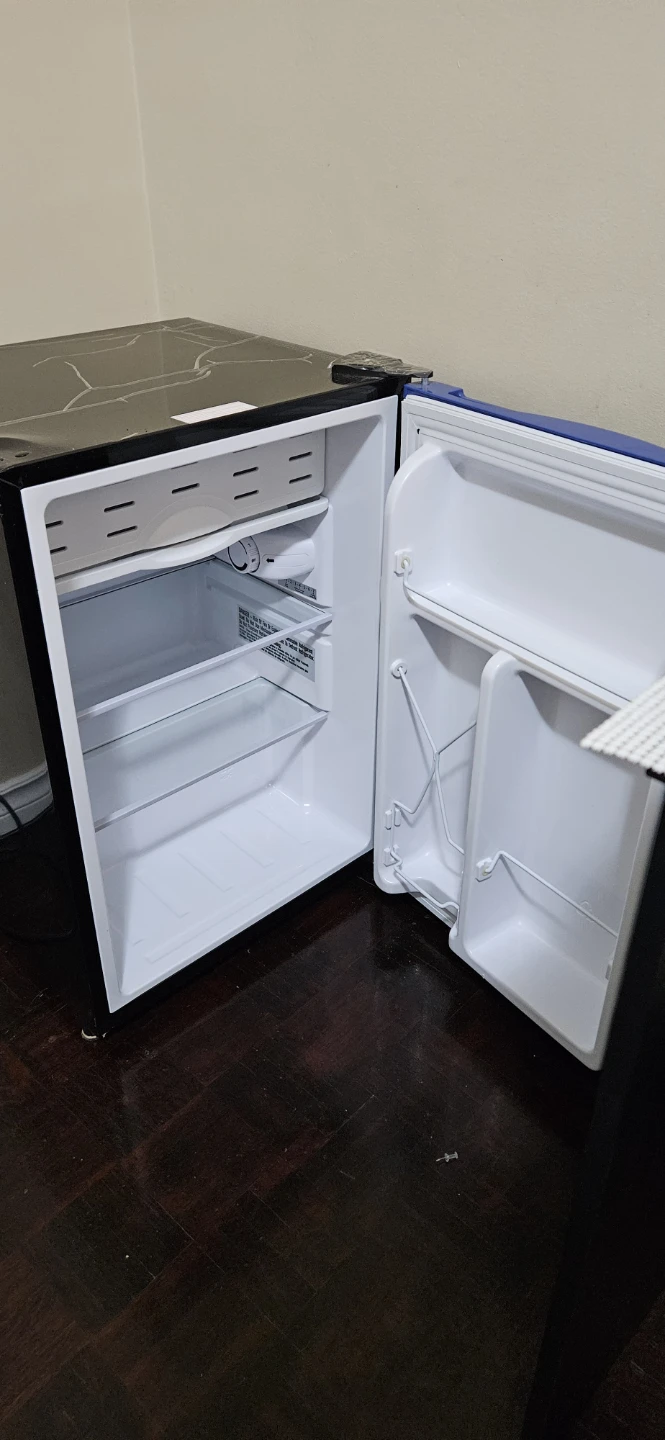 Insignia Mini Fridge - photo 2