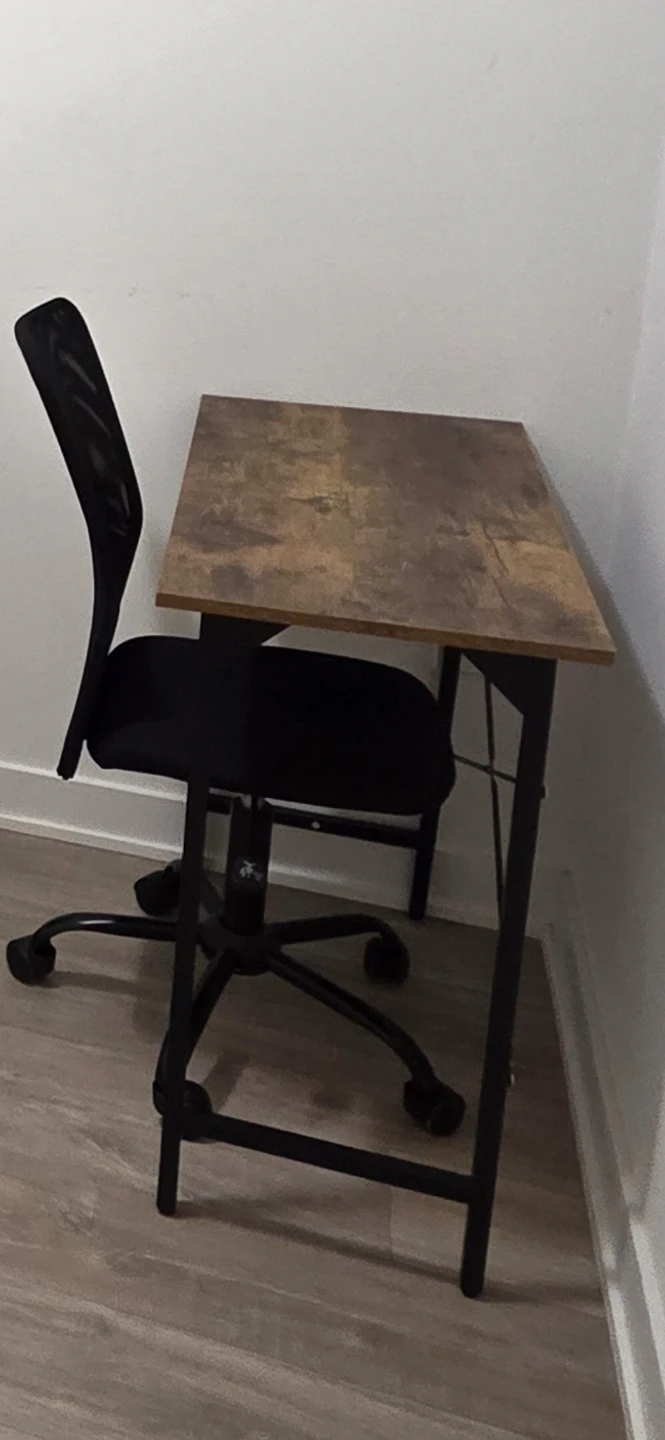 Chair&desk $60
