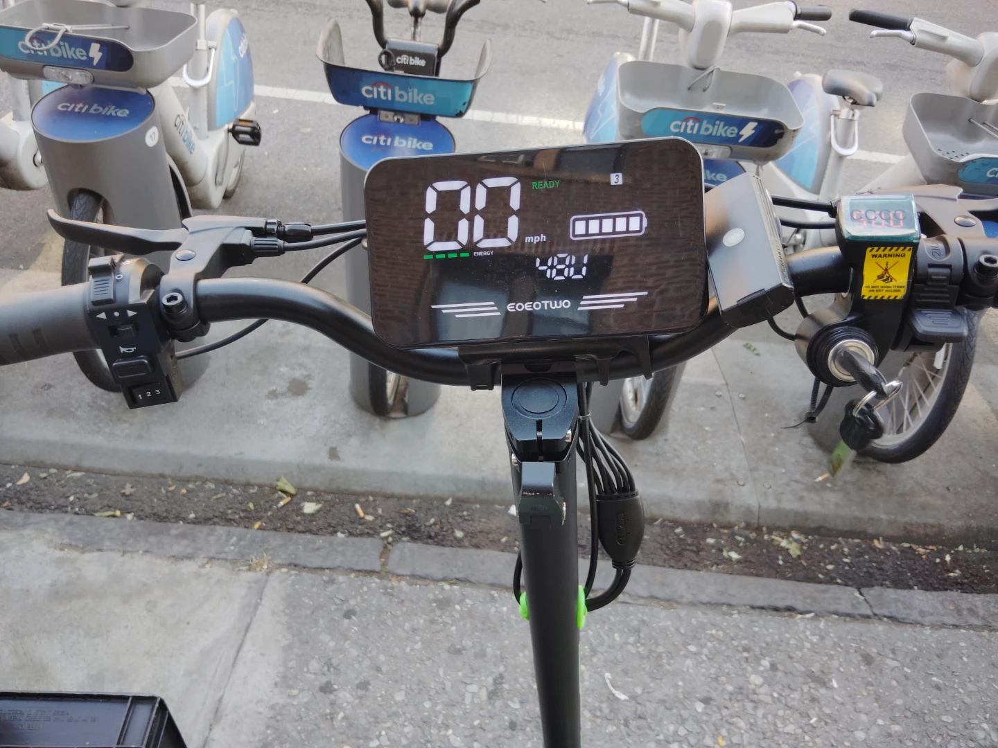 EOEO TWO Electric Scooter - photo 4