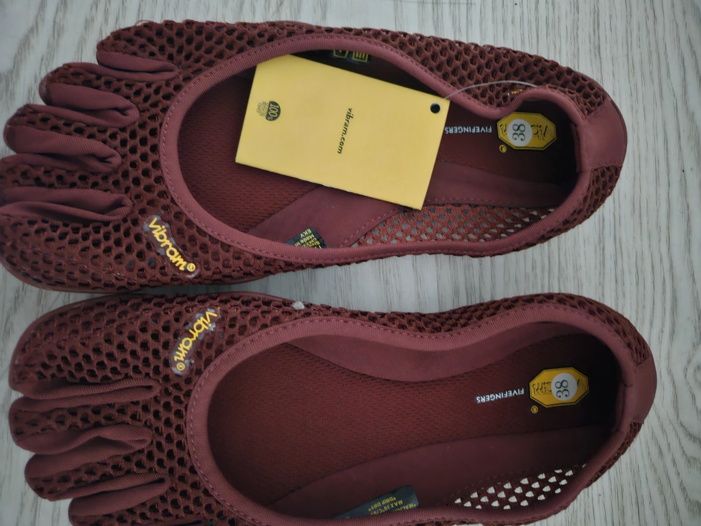 Vibram FiveFingers Women's Size 38 Burgundy Mesh Running Shoes - photo 2