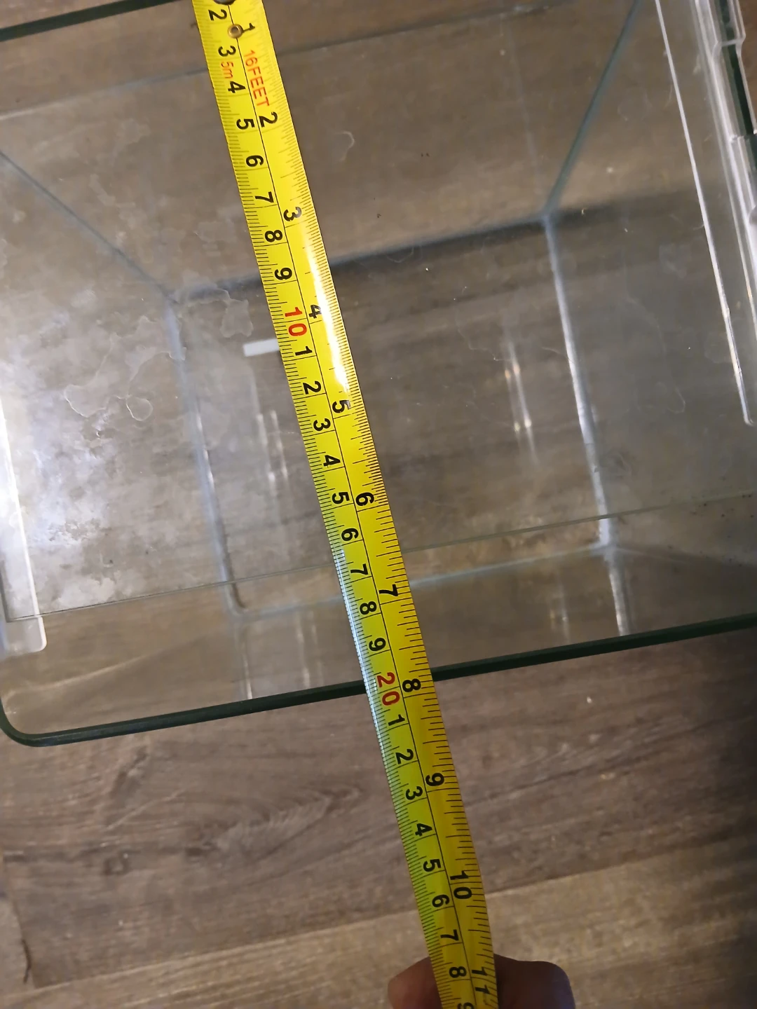 Glass aquarium 2.7 Gallon Tank - photo 4