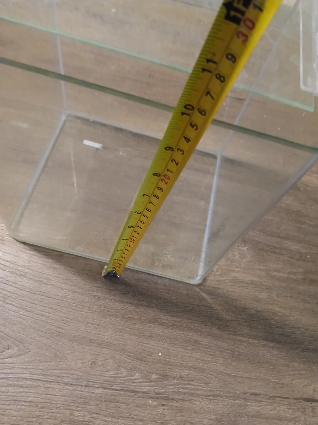 Glass aquarium 2.7 Gallon Tank - photo 5