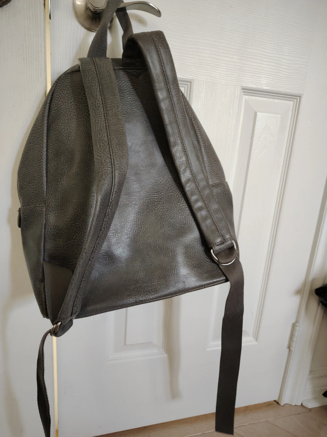 Matt & Nat Grey Faux Leather Backpack - photo 4