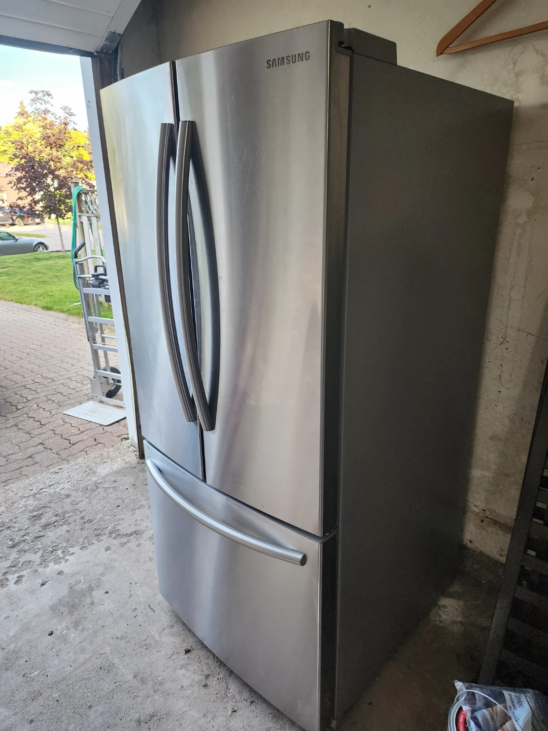 Samsung 30'' French Door Refrigerator - photo 2
