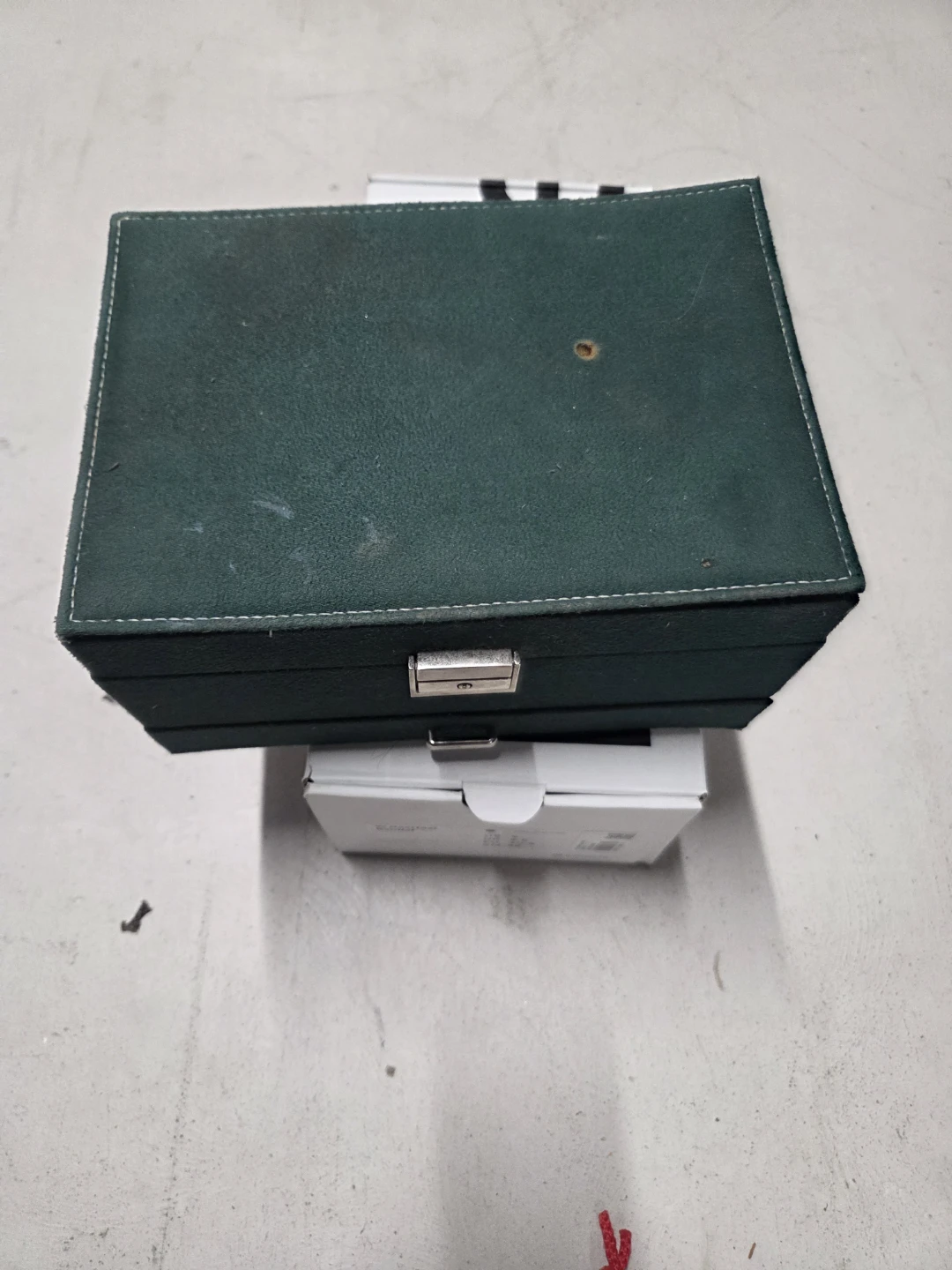 Green Jewelry Box with Two Tiers - photo 3