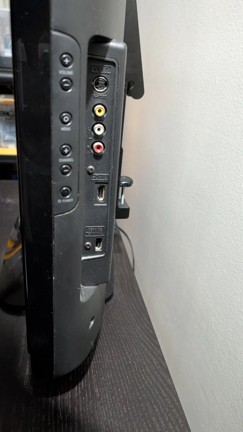 Philips 32" LCD TV - photo 2