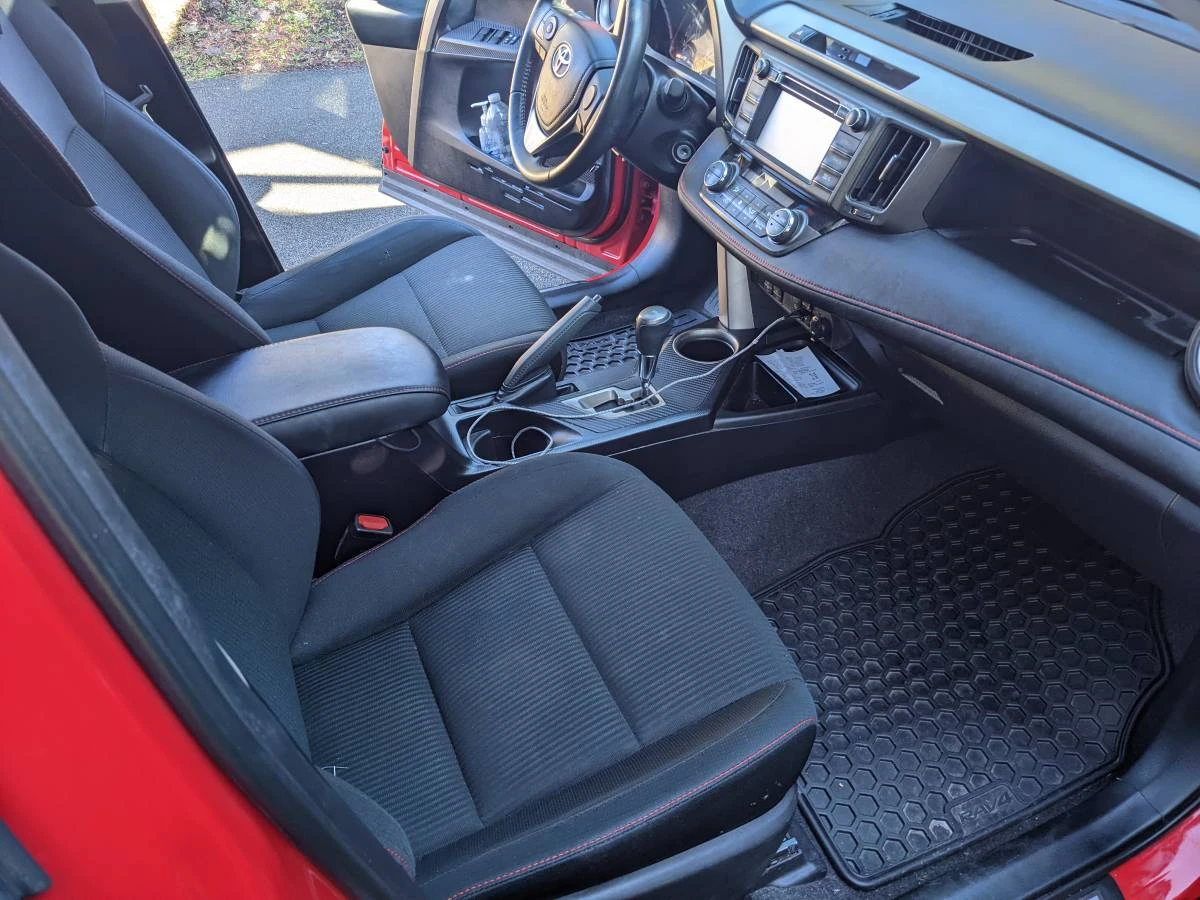 Red Toyota RAV4 XLE AWD - photo 4