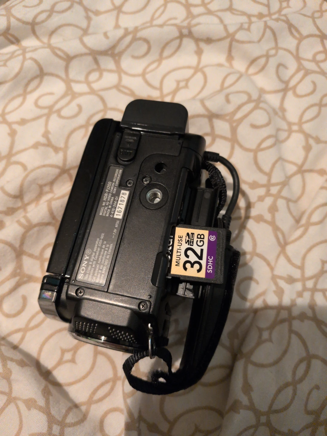 Sony Handycam HDR-PJ1200 Camcorder plus excessorys - photo 3