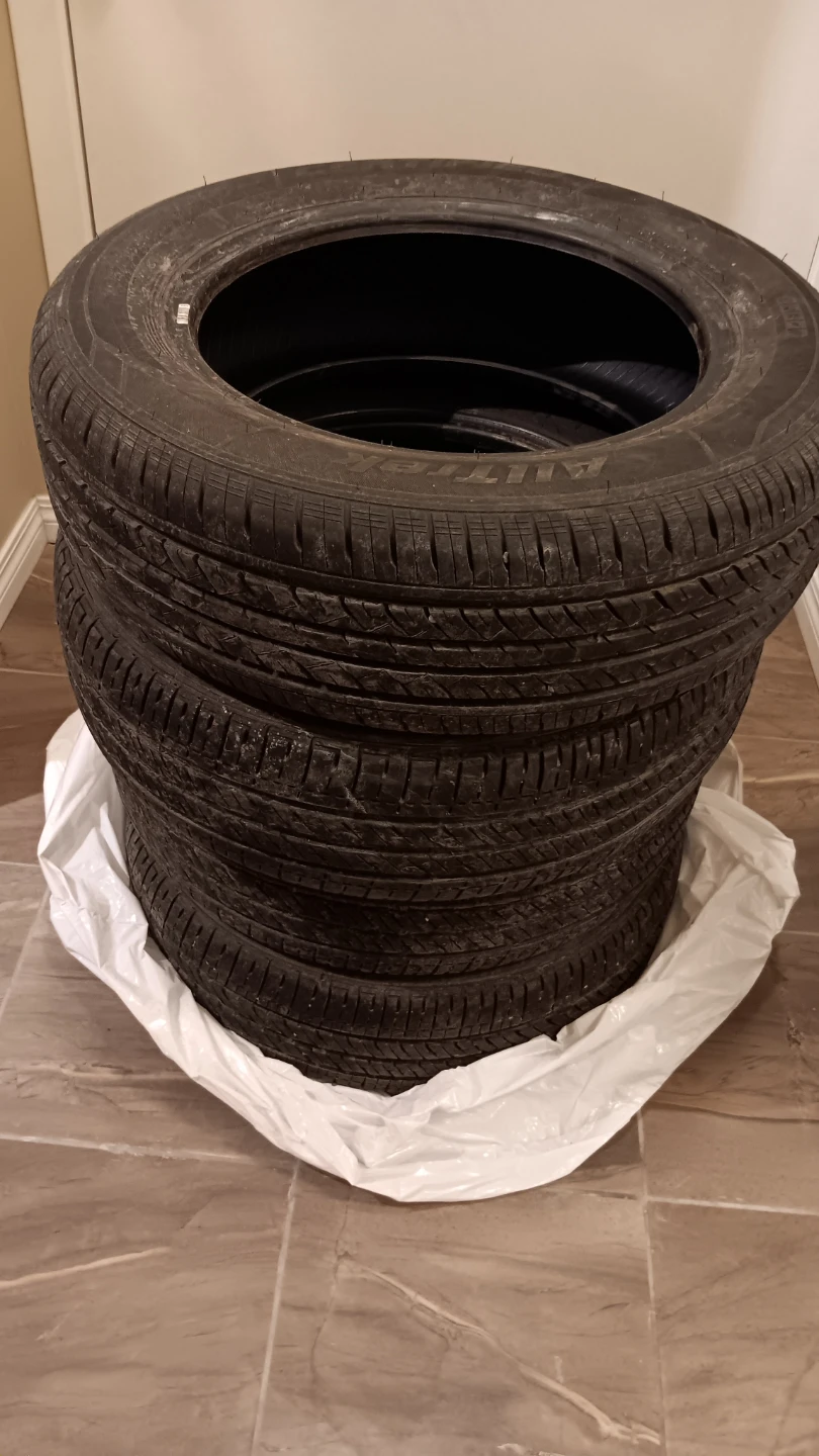 4 All season Radial Tubeless Tires 185/65R15