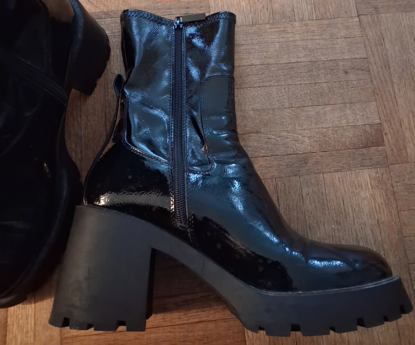 ZARA Black Patent Chunky Heel Boots Size 40 - photo 2