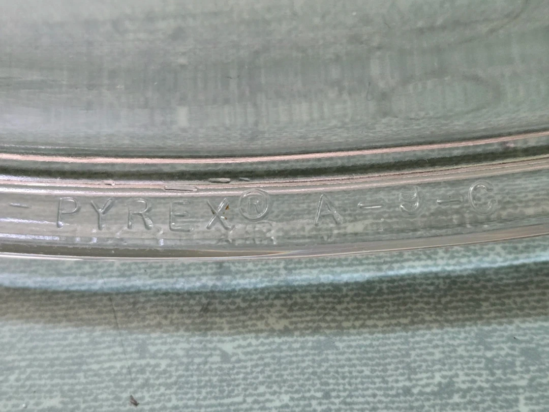 Vintage  Corning  Ware Pyrex Casserole Dish with Lid - photo 3