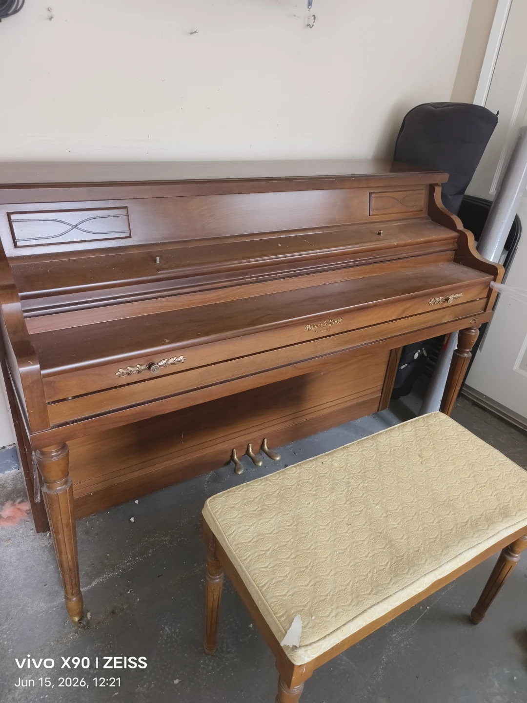 Free Mason & Risch Upright Piano - photo 2