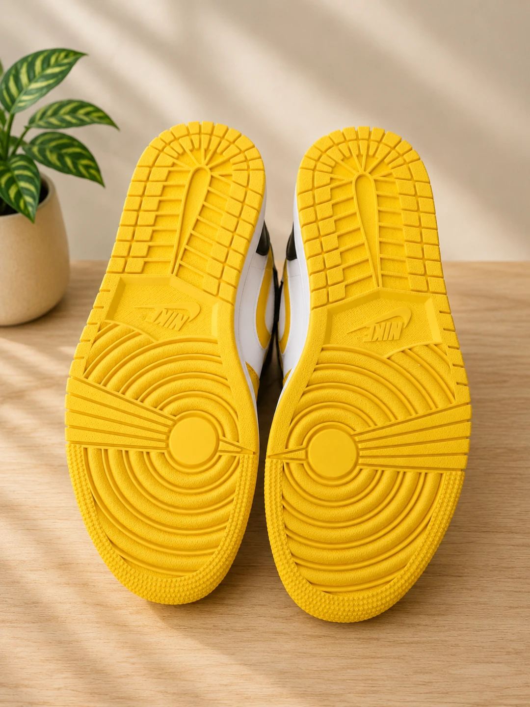 Air Jordan 1 Low Yellow Toe Sneakers - photo 4