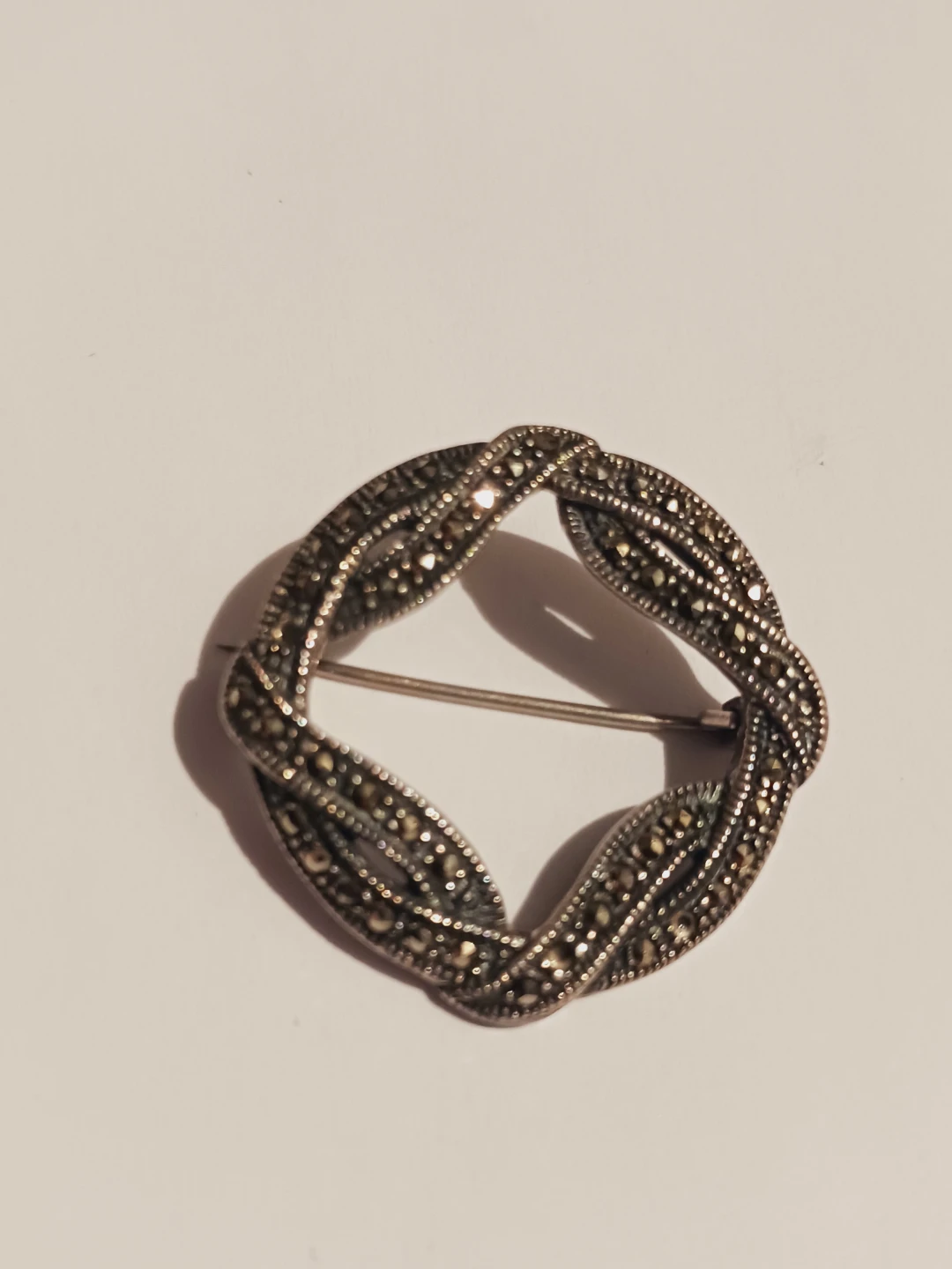 Sterling Silver 925 Stamped Marcasite Wreath Brooch - photo 3