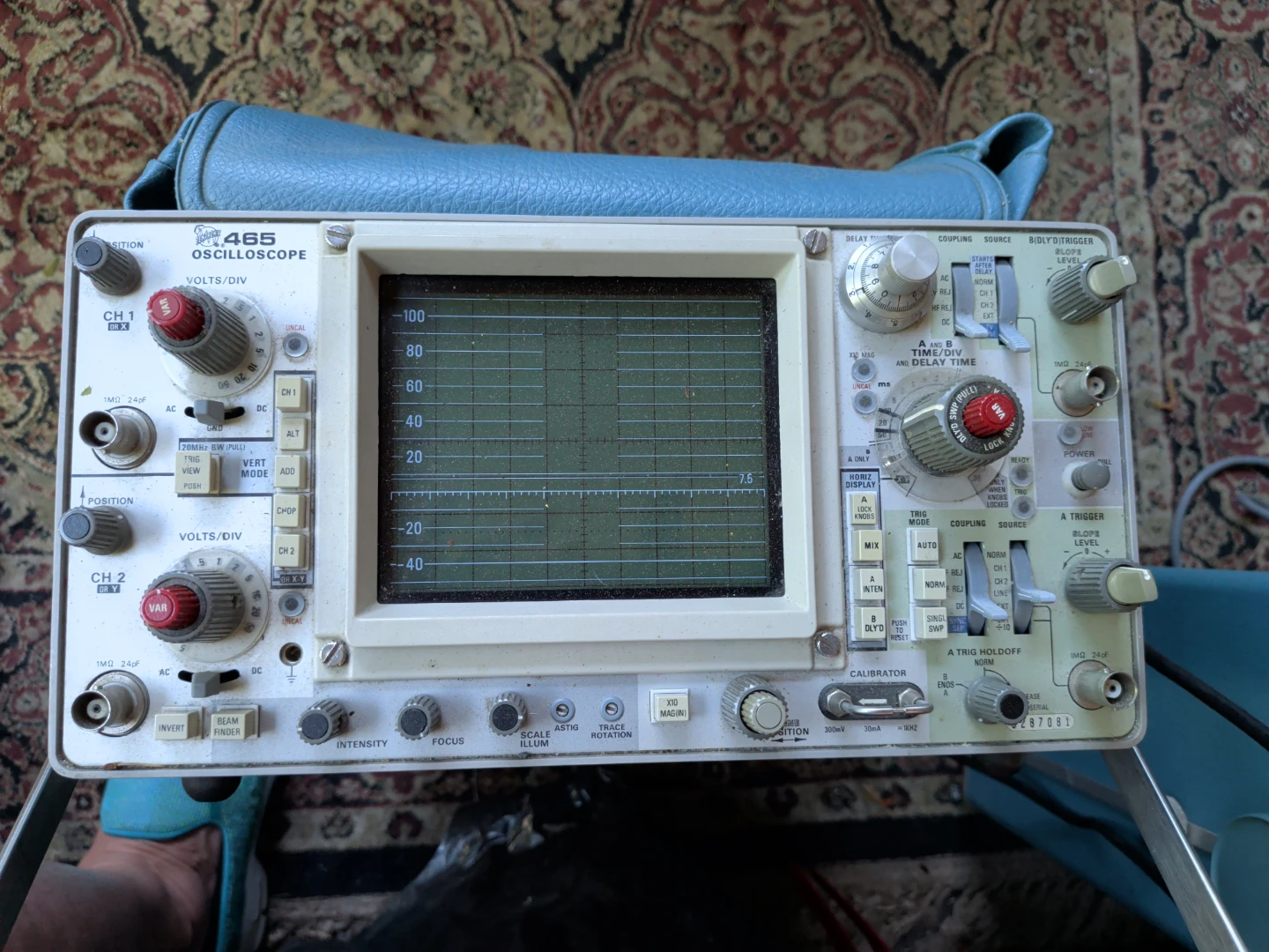 Tektronix 465 Oscilloscope