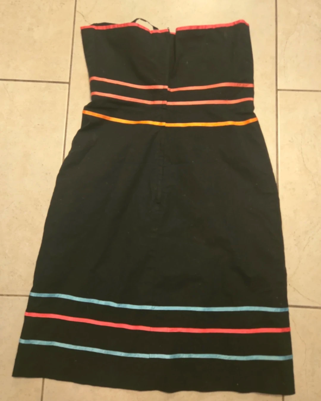 ⚽ RW & CO. Black Strapless Dress with Ribbon Detail - Size 8 - photo 2