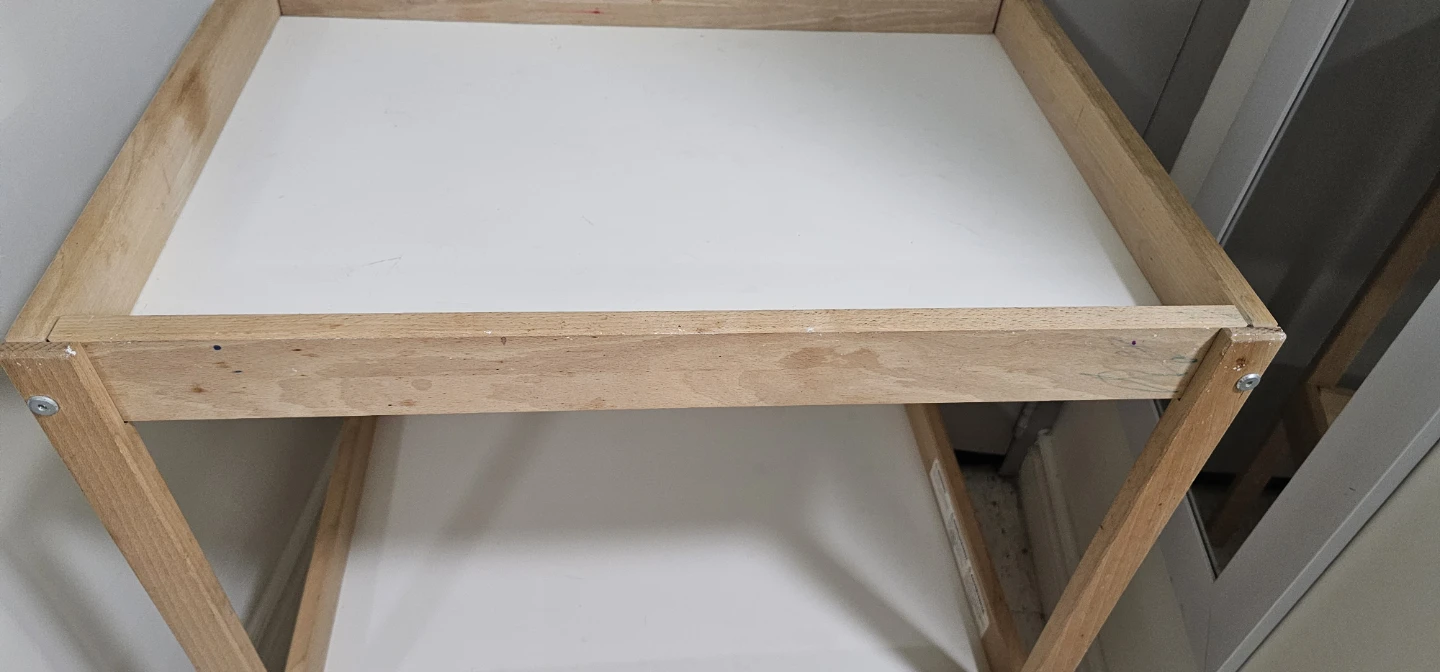 Wooden Changing Table - photo 2
