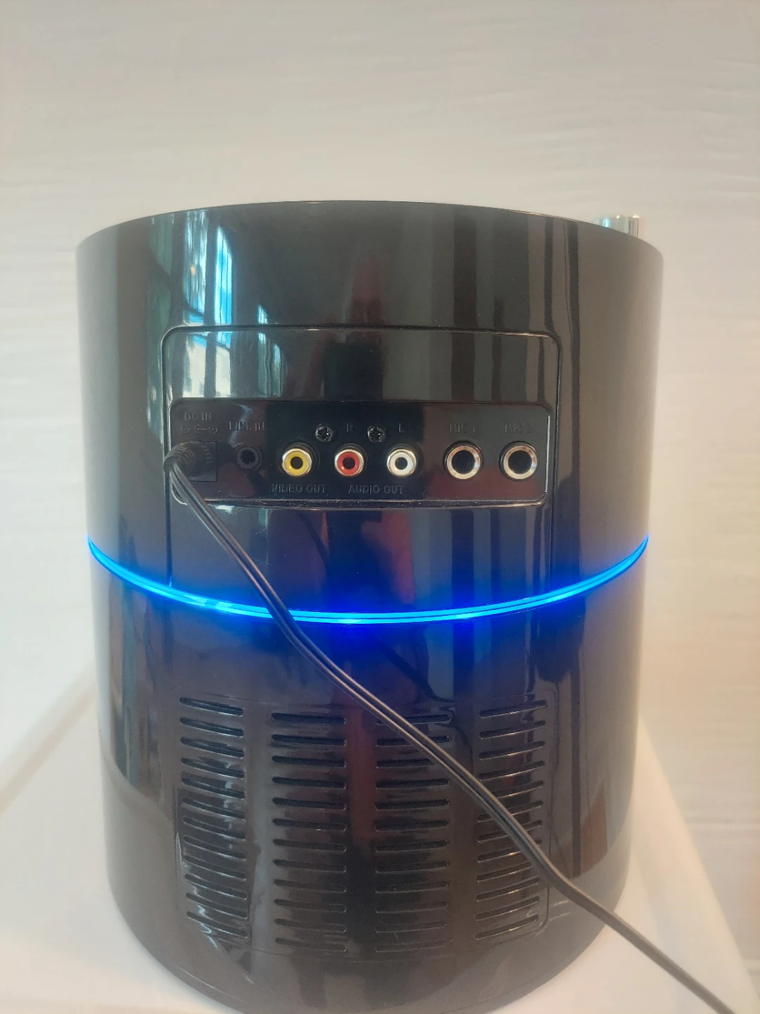 Electrohome Kareokee Machine plus accessories - photo 3