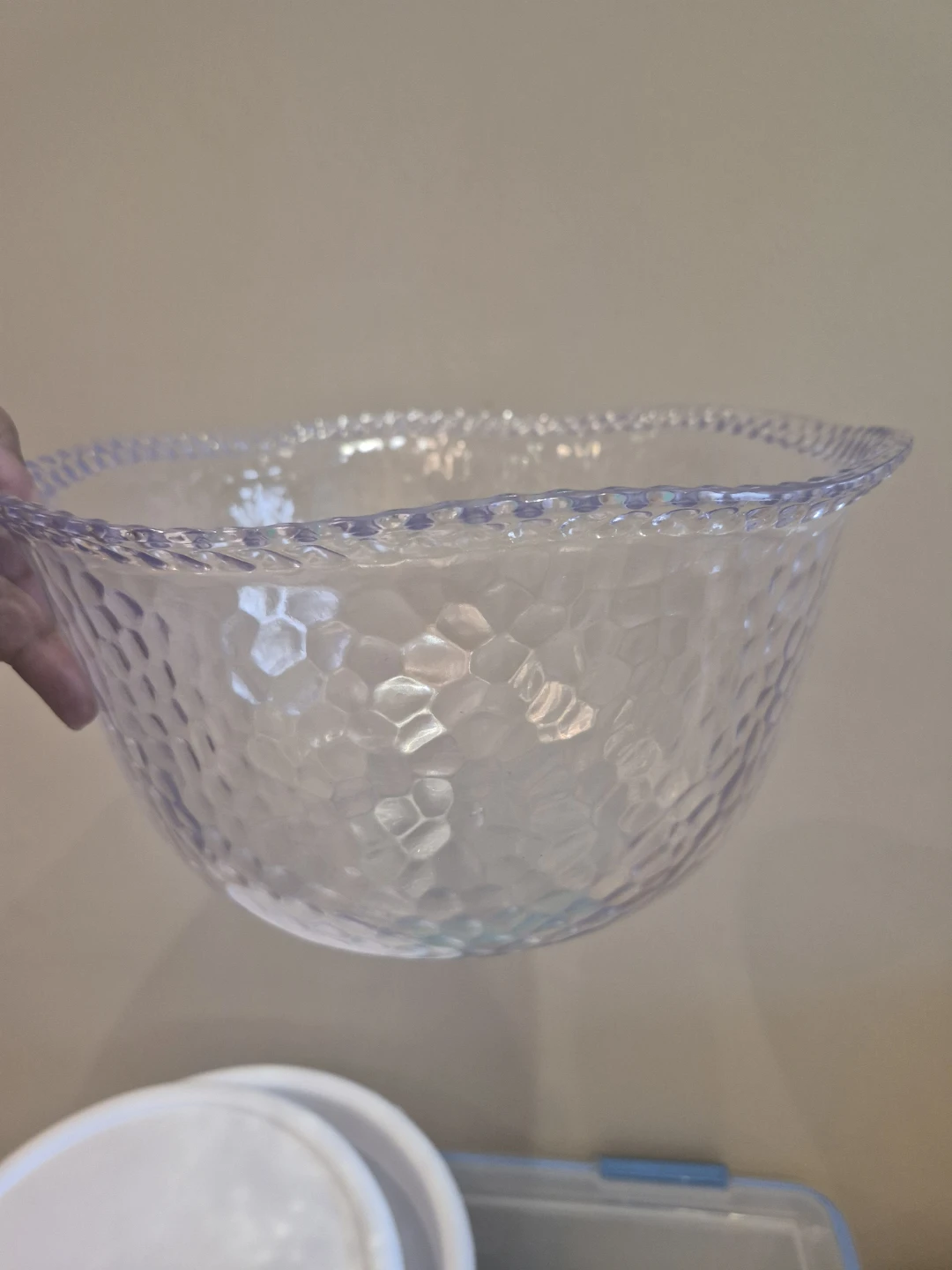 Plastic bowls and containers - photo 3