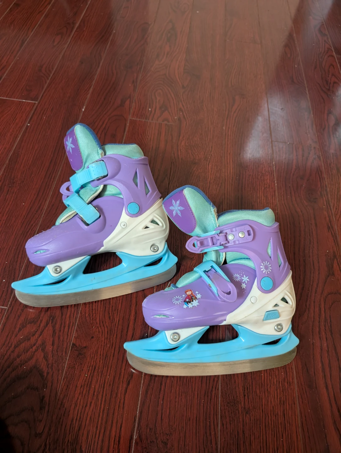 Hedstrom Frozen Adjustable Ice Skates