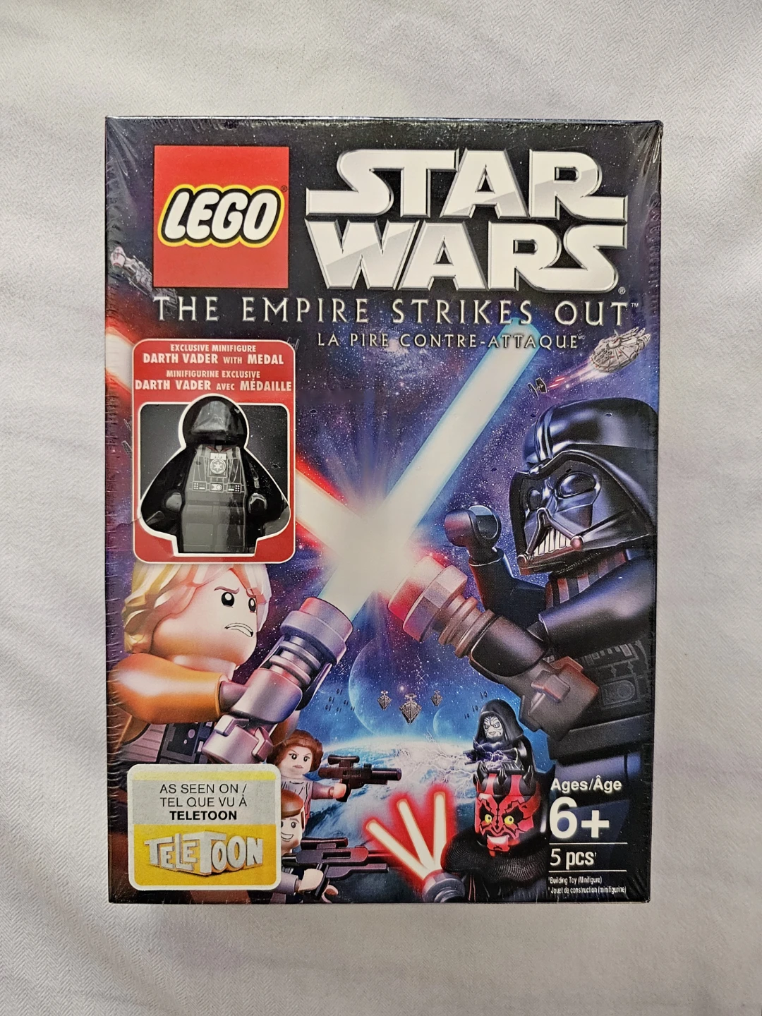 LEGO Star Wars: Darth Vader with Medal Minifigure DVD Set