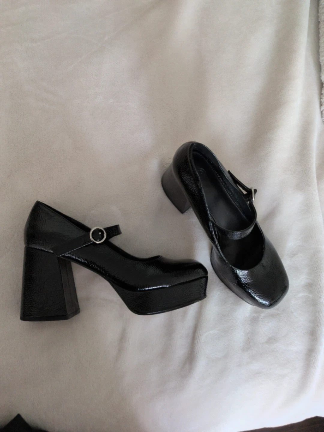 Urban Outfitters Black Patent Mary Jane Heels