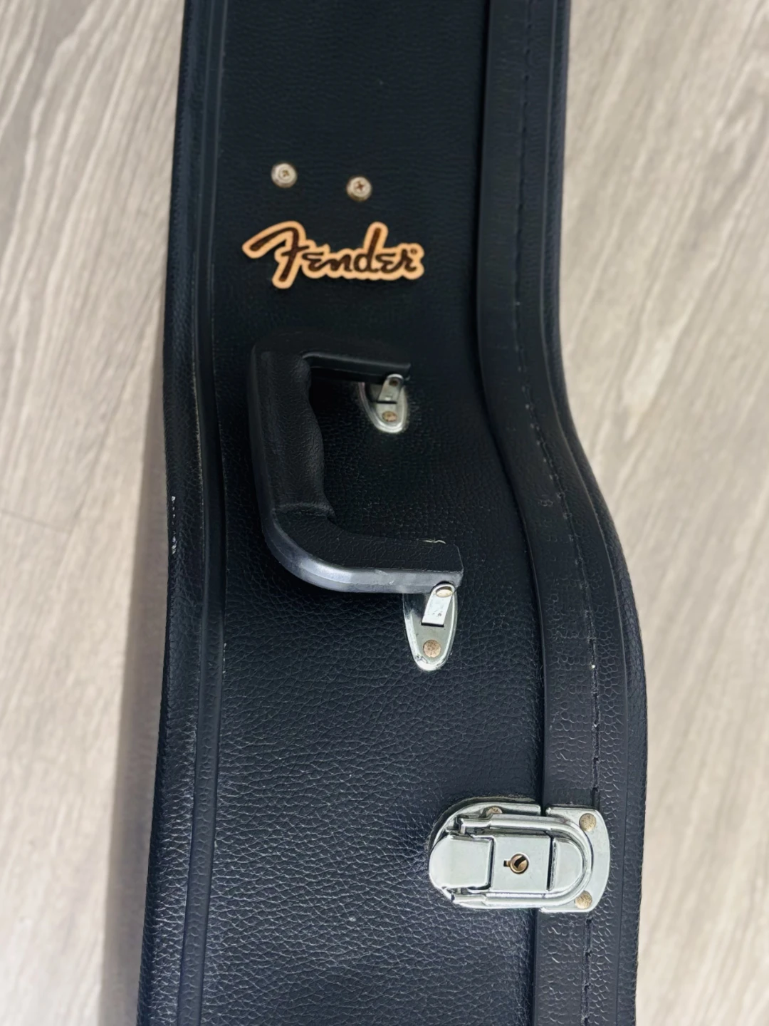Fender Acoustic Guitar Hardshell Case (with Key)