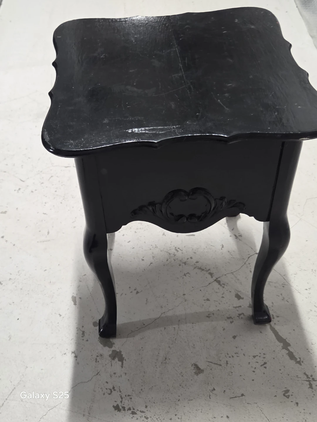 Black accent table - photo 4