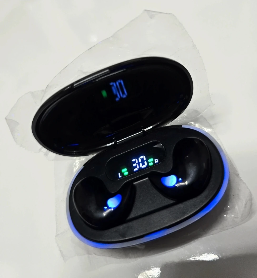 Wireless Earbuds with Charging Case - NEW - photo 2