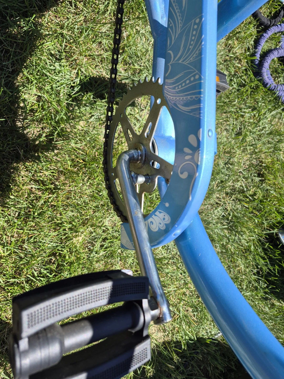 Blue Cruiser Bicycle with White Seat - photo 4