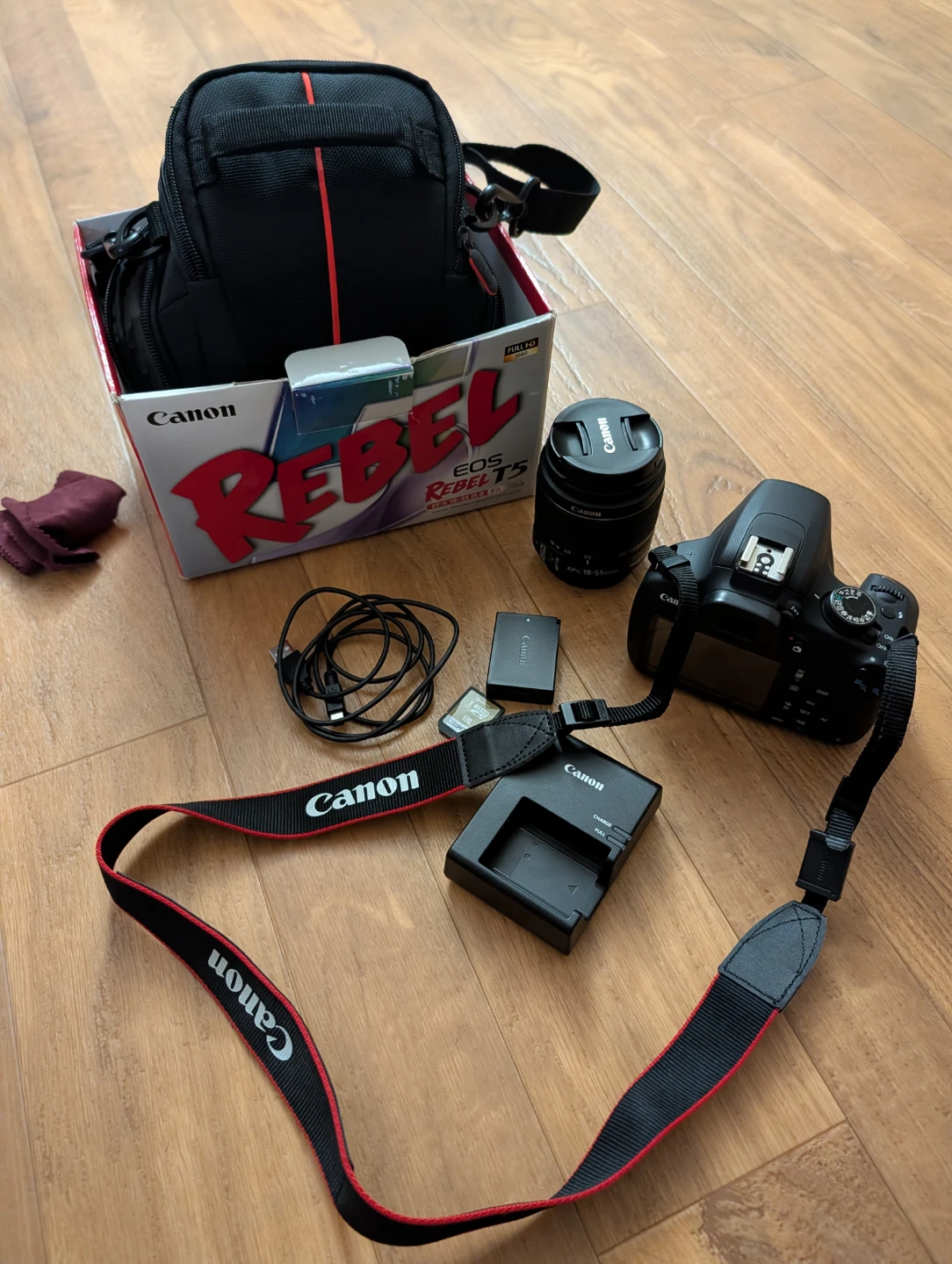 Canon EOS Rebel T5 DSLR Camera with Bag and Lens