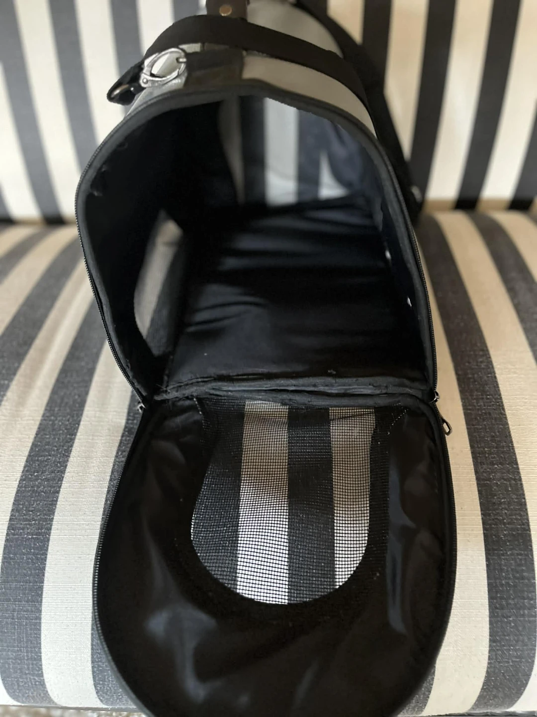 Soft side pet carrier, NEW - photo 2