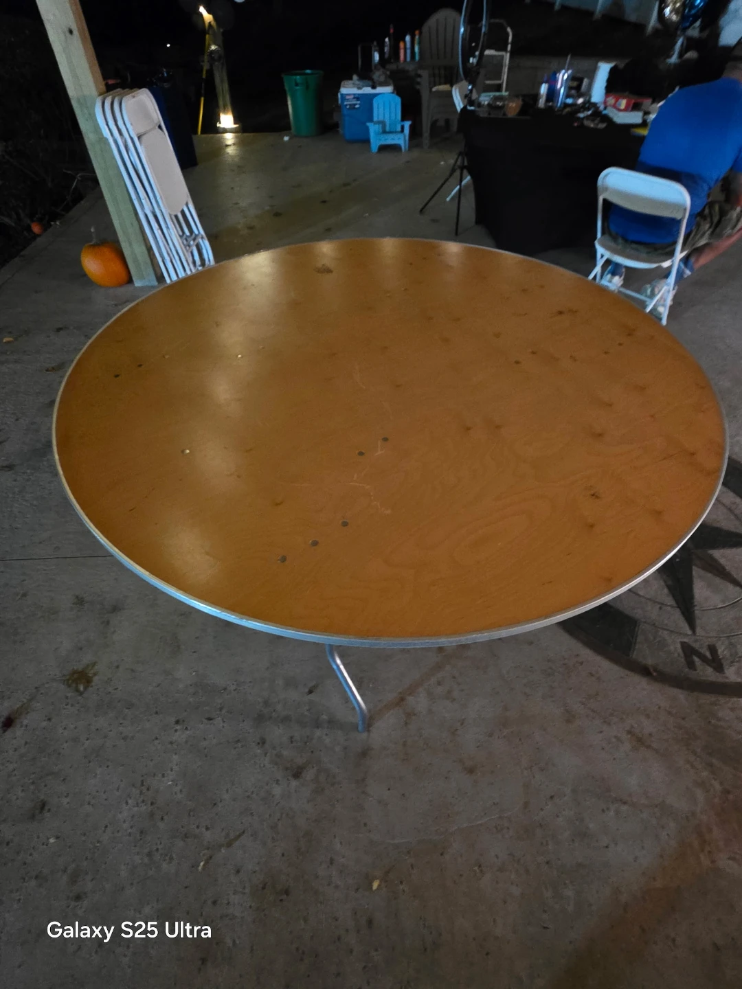 Round Folding Table - photo 4