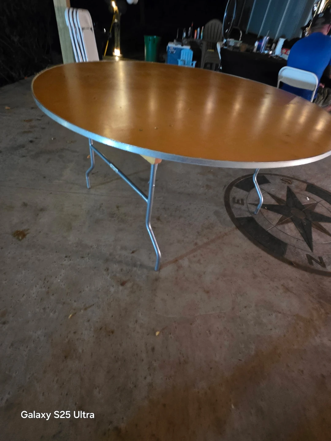 Round Folding Table - photo 5