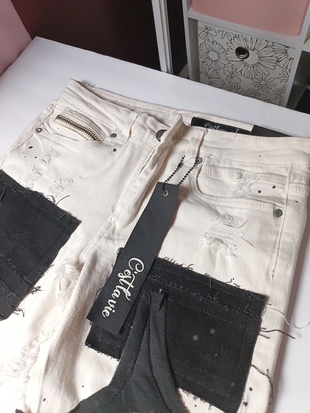 C'est La Vie Jeans - Cream Distressed Patched - photo 3