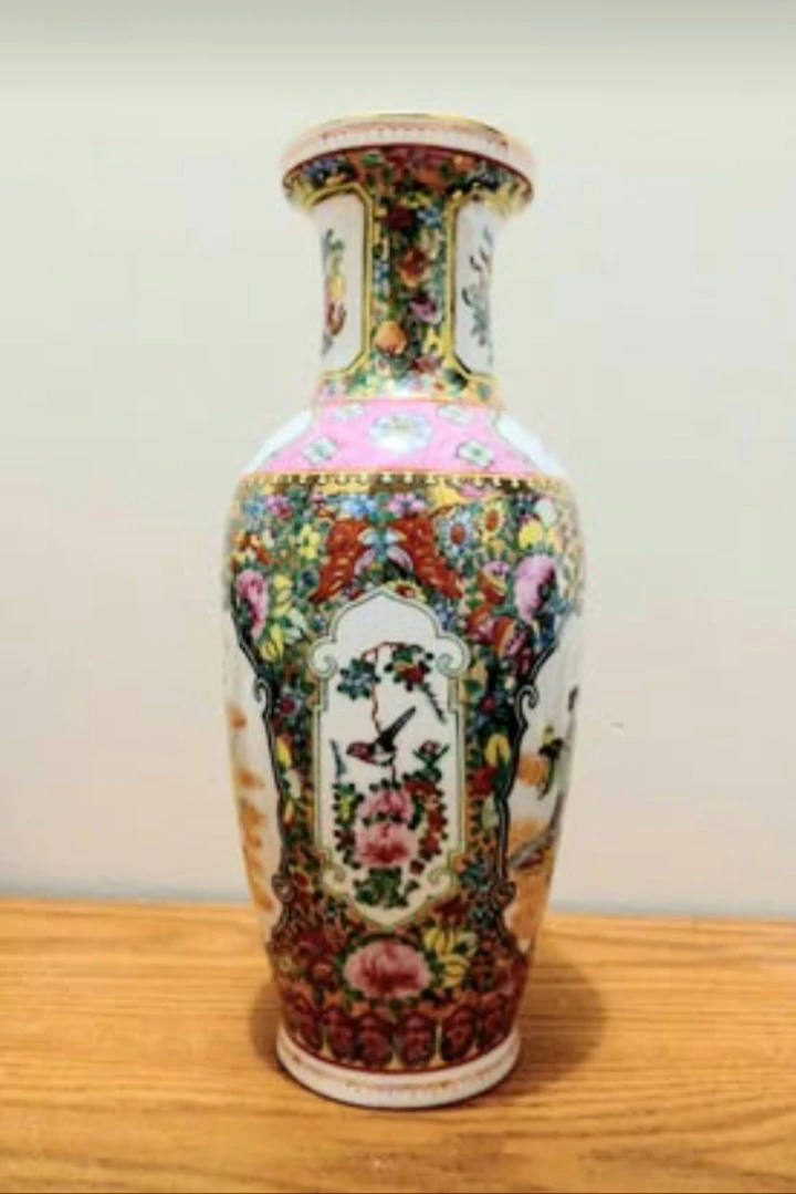 Antique Chinese Famille Rose Vase - photo 3