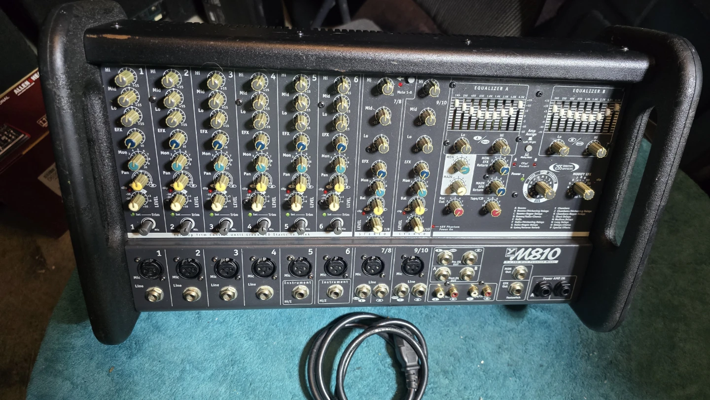 Yorkville M810 8-Channel Powered Mixer - photo 2