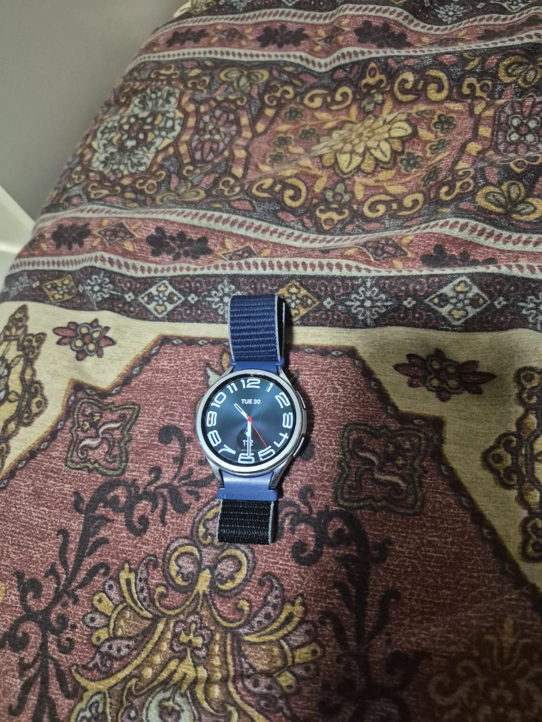 Samsung Galaxy Watch 4 Smartwatch with Charging Stand - photo 2