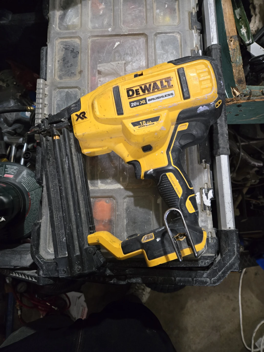 DeWalt 20V XR Brushless 18 GA Brad Nailer