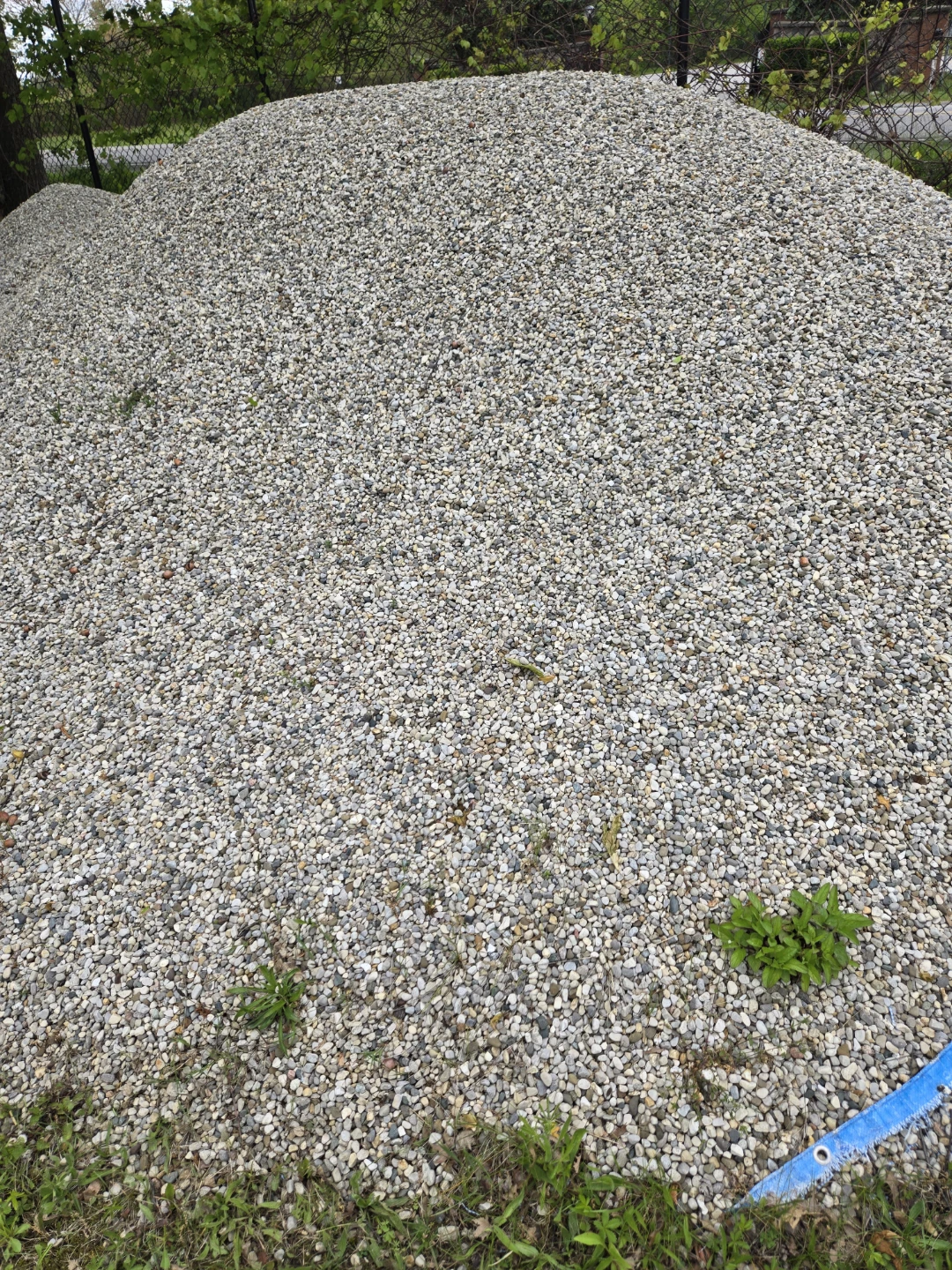 Pea Gravel stone - photo 3