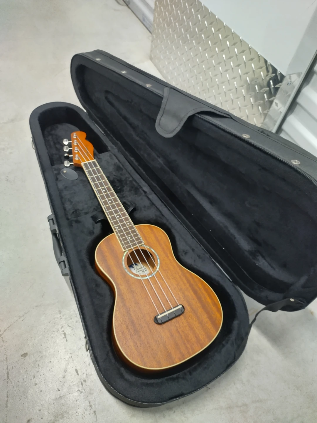 Luna Ukes Soprano Ukulele with Case - photo 2