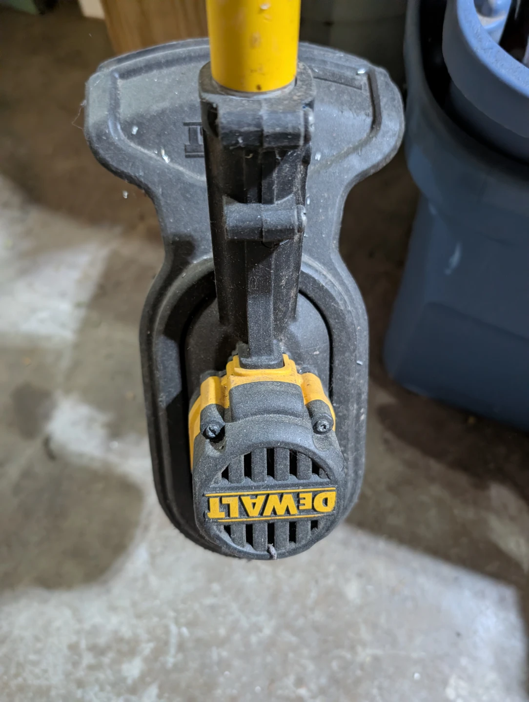 DEWALT 20V MAX XR Brushless String Trimmer DCST920 - photo 5